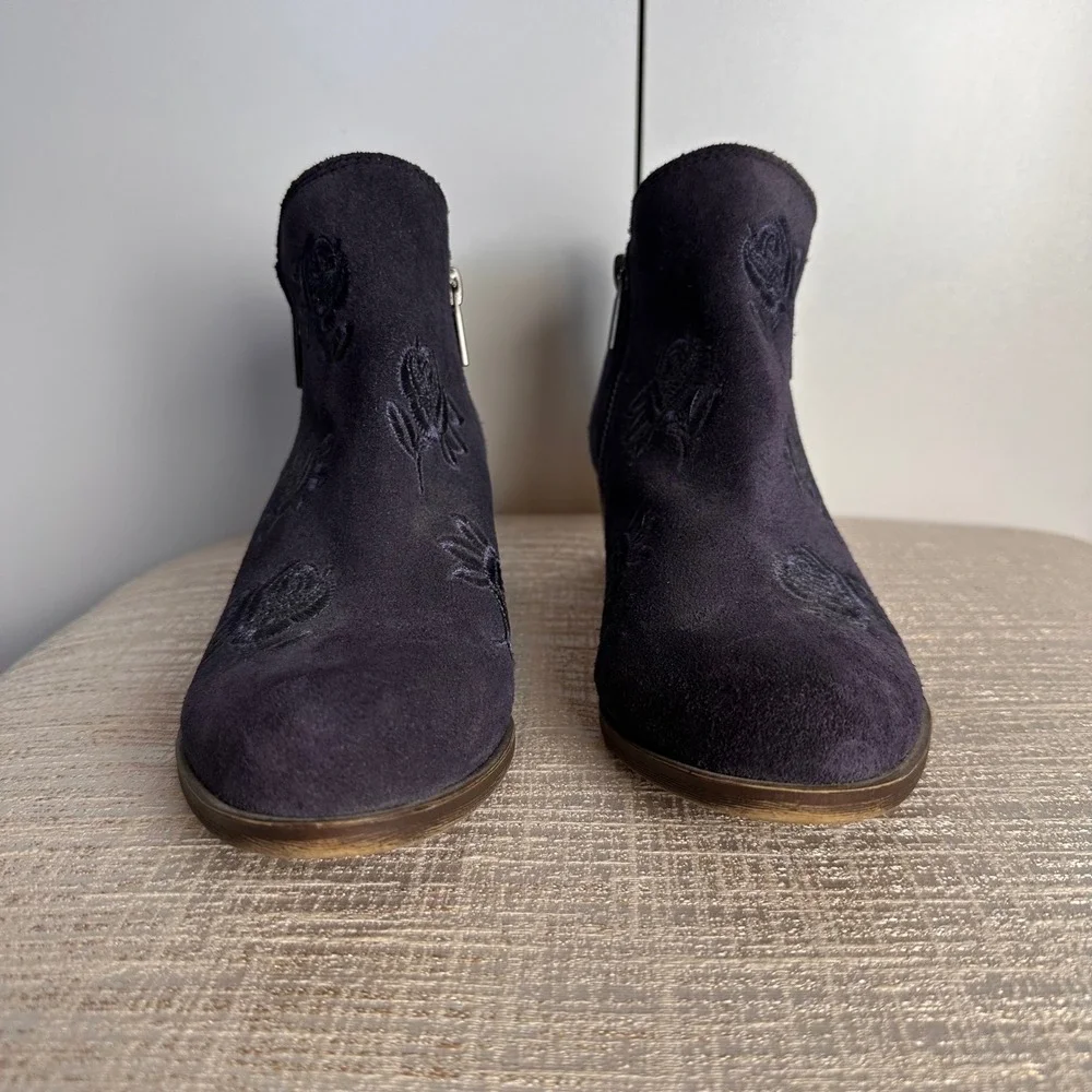 Lucky Brand Women's Suede Embroidered Rose‎ Ankle Booties Boots Size 6.5M